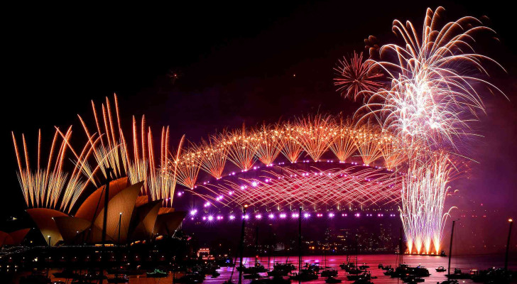 لماذا لم يبدأ العام الجديد ٢٠٢٦ عند الجميع في نفس الوقت؟ ومن أول المستقبلين؟