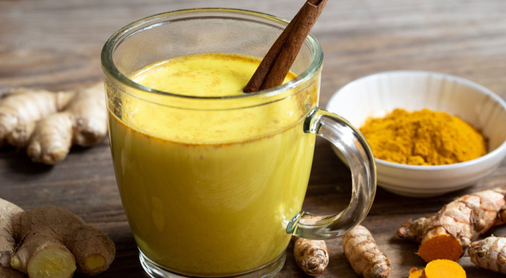 ماذا سيحدث لجسمك إذا شربت كوبا من الكركم بالحليب يوميا؟