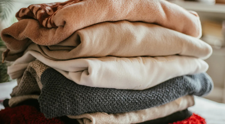 في المنخفضات من الدرجة الرابعة والثلوج: ما الملابس التي تحميك داخل المنزل وخارجه؟