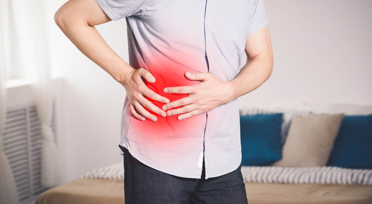 كيف تميز بين التهاب البنكرياس والتهاب المرارة؟ دليلك لمعرفة الأعراض والفروقات