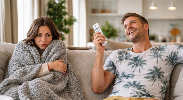 لماذا تتجمد النساء في الغرفة نفسها التي يتعرق فيها الرجال؟ العلم يفسر