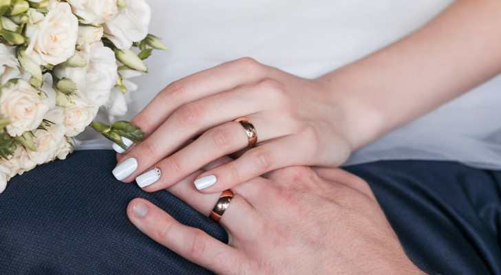 أبحاث: ٩٠٪ من الرجال يفضلون حفلات الزفاف الصغيرة لتجنب التكاليف الباهظة