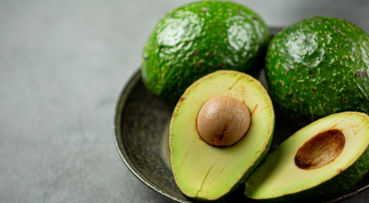 لكل رجل.. ماذا يحدث في جسمك إذا تناولت الأفوكادو؟ وكم مرة يجب تناوله بالأسبوع؟