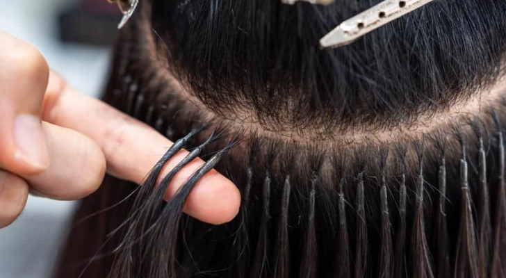 أبحاث جديدة تحذر من وصلات الشعر "الإكستنشن": سموم خفية كارثية!