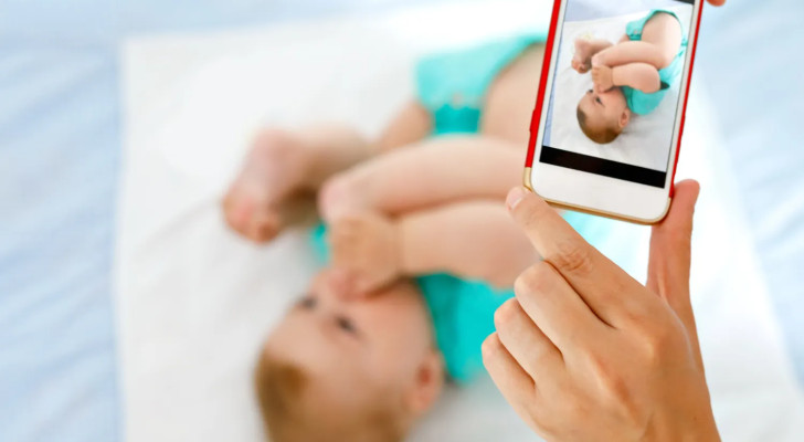 قوانين جديدة أثارت الجدل: مشاركة صور الأطفال على السوشيال ميديا قد تخالف القانون الأوروبي!