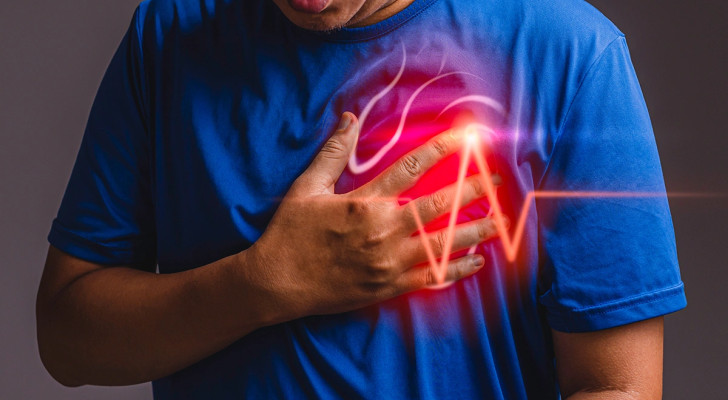 لماذا نشعر بنغزات قوية في القلب أحيانا؟