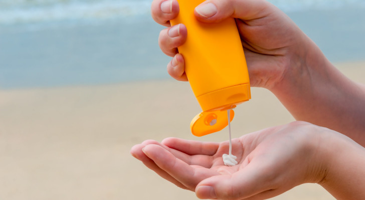 هل يؤثر استخدام واقي الشمس على مستويات فيتامين د؟ إليك الإجابة الدقيقة