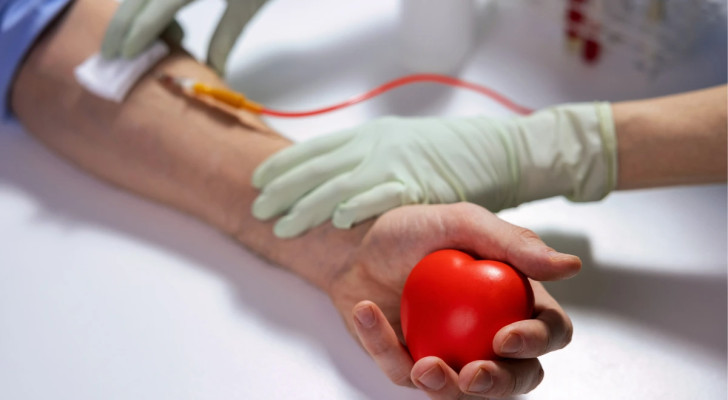 ما فوائد التبرع بالدم لكل من: المتبرع والمتلقي؟