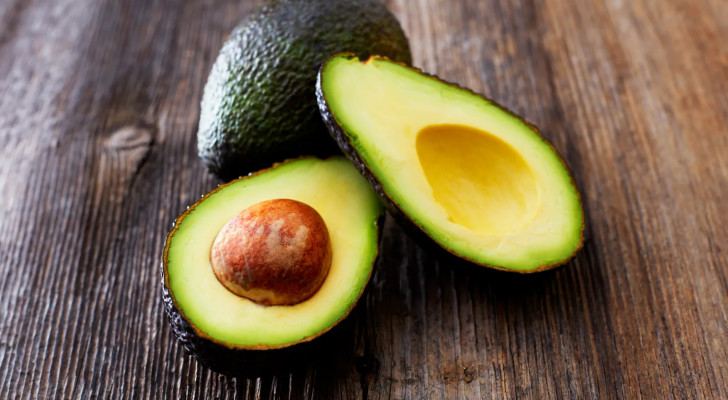 لكل رجل: ماذا يحدث لجسمك عند تناول حبة أفوكادو يوميا؟
