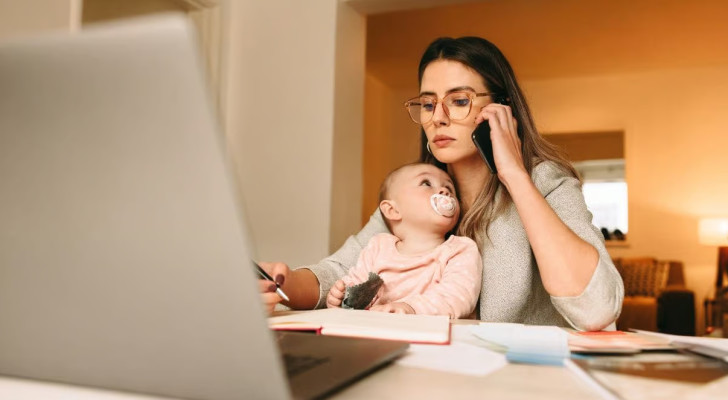 تقرير عالمي جديد: العمل عن بعد يزيد فرص العائلات في إنجاب الأطفال
