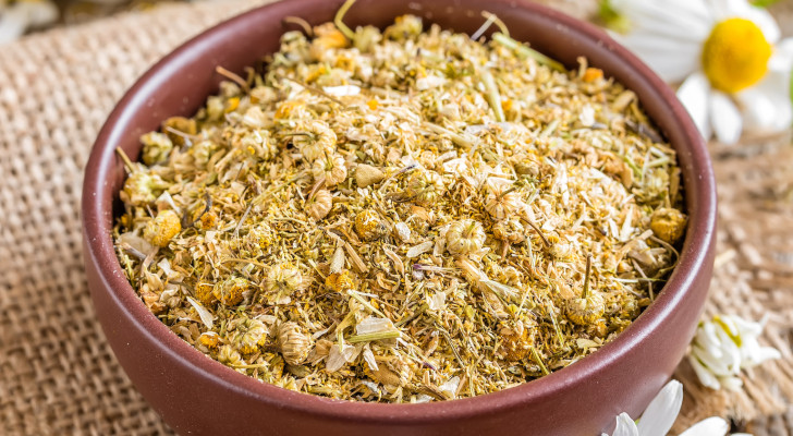 هل ماسك البابونج مناسب لكل أنواع البشرة؟ اكتشف الإجابة العلمية