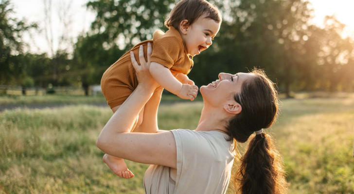 العلم يثبت حقيقة مدهشة.. جزء من والدتك يعيش فيك حتى آخر يوم في حياتك!
