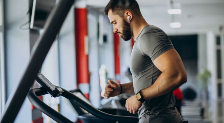 لماذا ندفع للجيم ولا نذهب؟ خبراء صحة نفسية يكشفون السبب