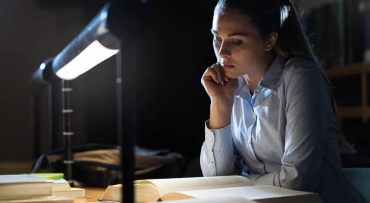 أبحاث عالمية تثبت: أكثر الأشخاص حرمانا من النوم في العالم هم طلاب الجامعات