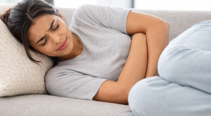 ماذا يحدث لجسمك أثناء نوبة تهيج القولون العصبي (IBS Flare)… وكم تستمر عادة؟