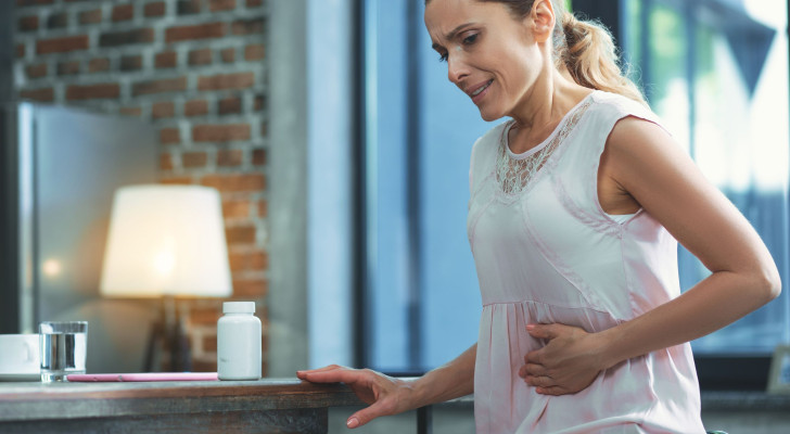 أعراض نسائية بعد عمر الـ 45 قد تنذر بسرطان الرحم.. لا تتجاهليها