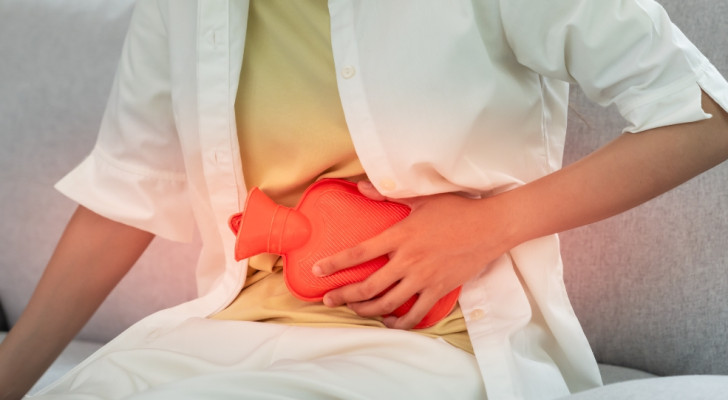 ما الذي تعنيه غزارة الدورة الشهرية عند فتاة في سن 15 سنة؟ وألم شديد قبلها