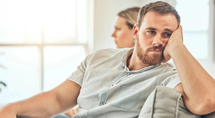 معلومة صادمة.. غيرة الرجال من بعضهم تفوق النساء بـ3 مرات ولكنهم يخفون مشاعرهم!