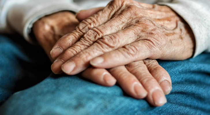 هل اقتربت من الخمسين؟ العلماء يكشفون أخطر مرحلة في عمر الإنسان