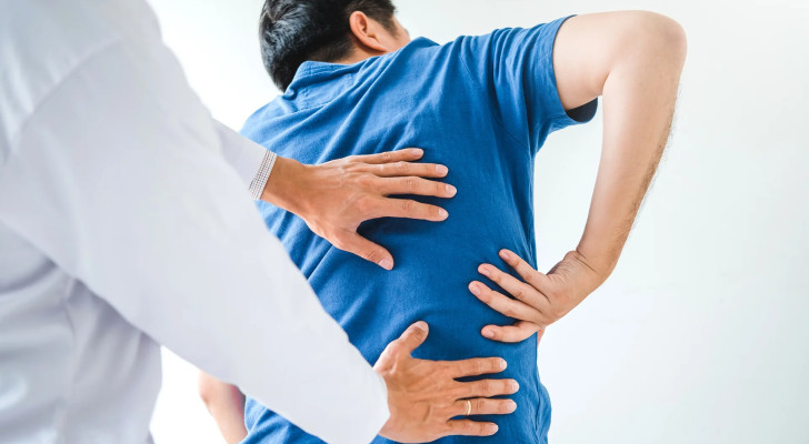 ما أعراض وعلامات حصى المرارة؟ وكيف يمكن التعرف عليها مبكرا؟
