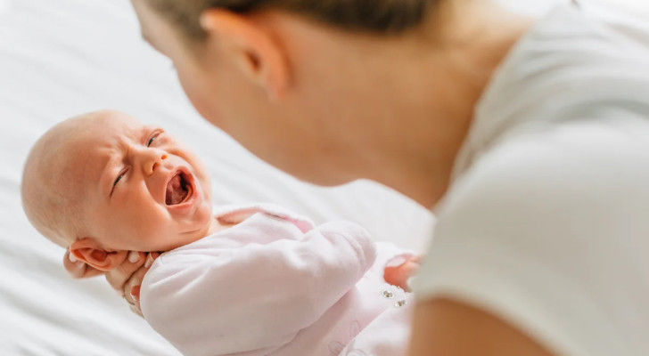 ماذا يحدث لدماغ الرضيع عند تجاهل بكائه لفترات طويلة؟ أبحاث تجيب
