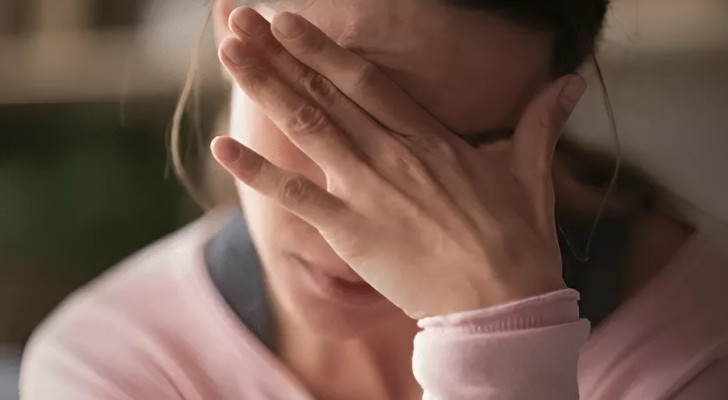 الصداع خلف العينين ليس دائما عابرا.. 7 أسباب تكشف ما يحدث داخل رأسك
