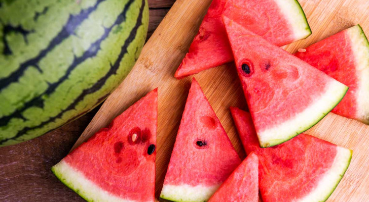 ماذا يحدث لقلبك وضغط دمك عند تناول البطيخ بانتظام؟