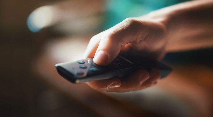 تخفض صوت التلفزيون وأنت تبحث عن هاتفك؟ دماغك لديه تفسير!