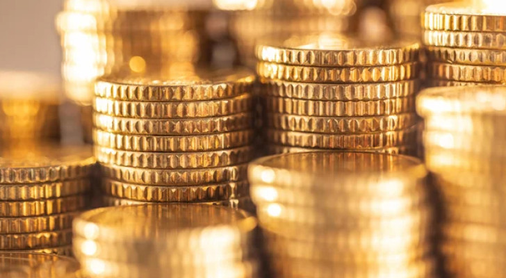 هل فكرت يوما لماذا تحتوي العملات المعدنية على حواف مسننة؟ السر يعود إلى حيلة قديمة