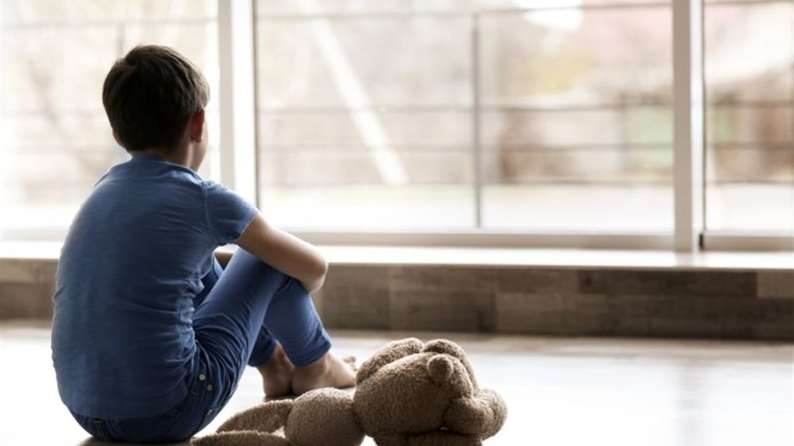 كيف يجب أن يتعامل الأهل مع الإضطراب النفسي لدى أبنائهم؟ - فيديو