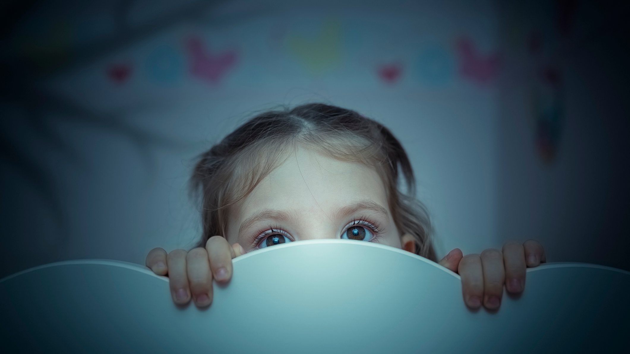 قلة النوم تُقلل إفراز هرمون النمو لدى الأطفال - فيديو