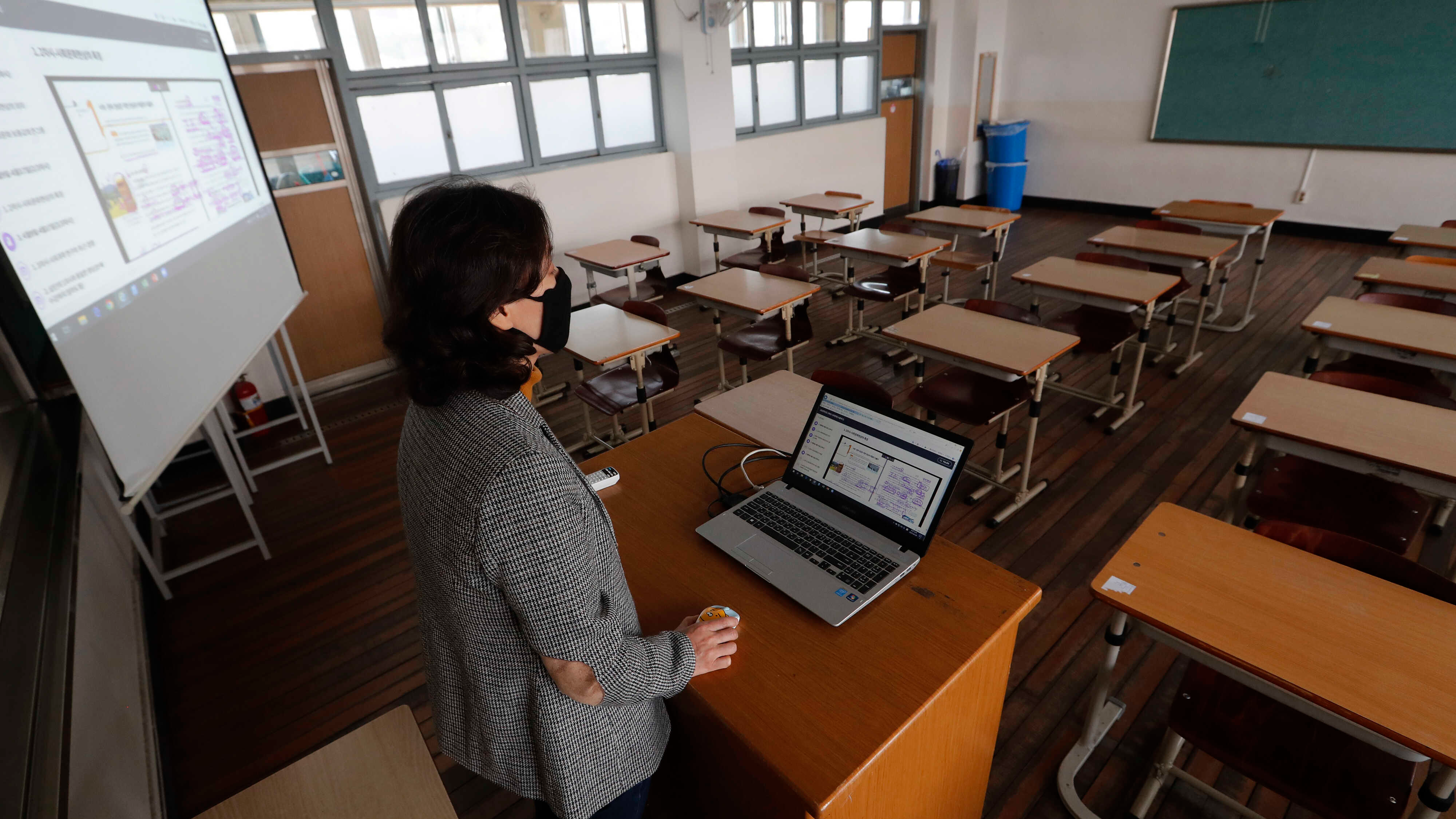 "لا لإغلاق المدارس" مُباردة أردنية لإبقاء التعلم وجاهياً خلال فترة كورونا - فيديو