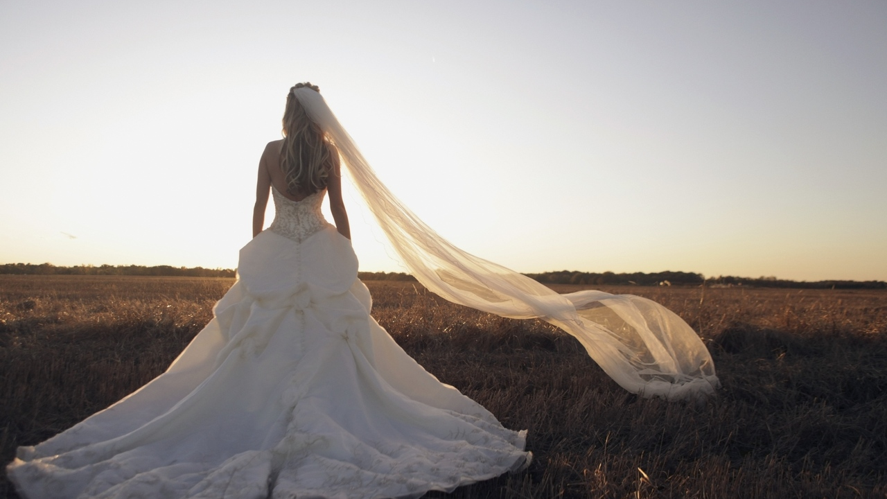 خيارات عديدة لإختيار طرحة الزفاف المُناسبة للفستان - صور